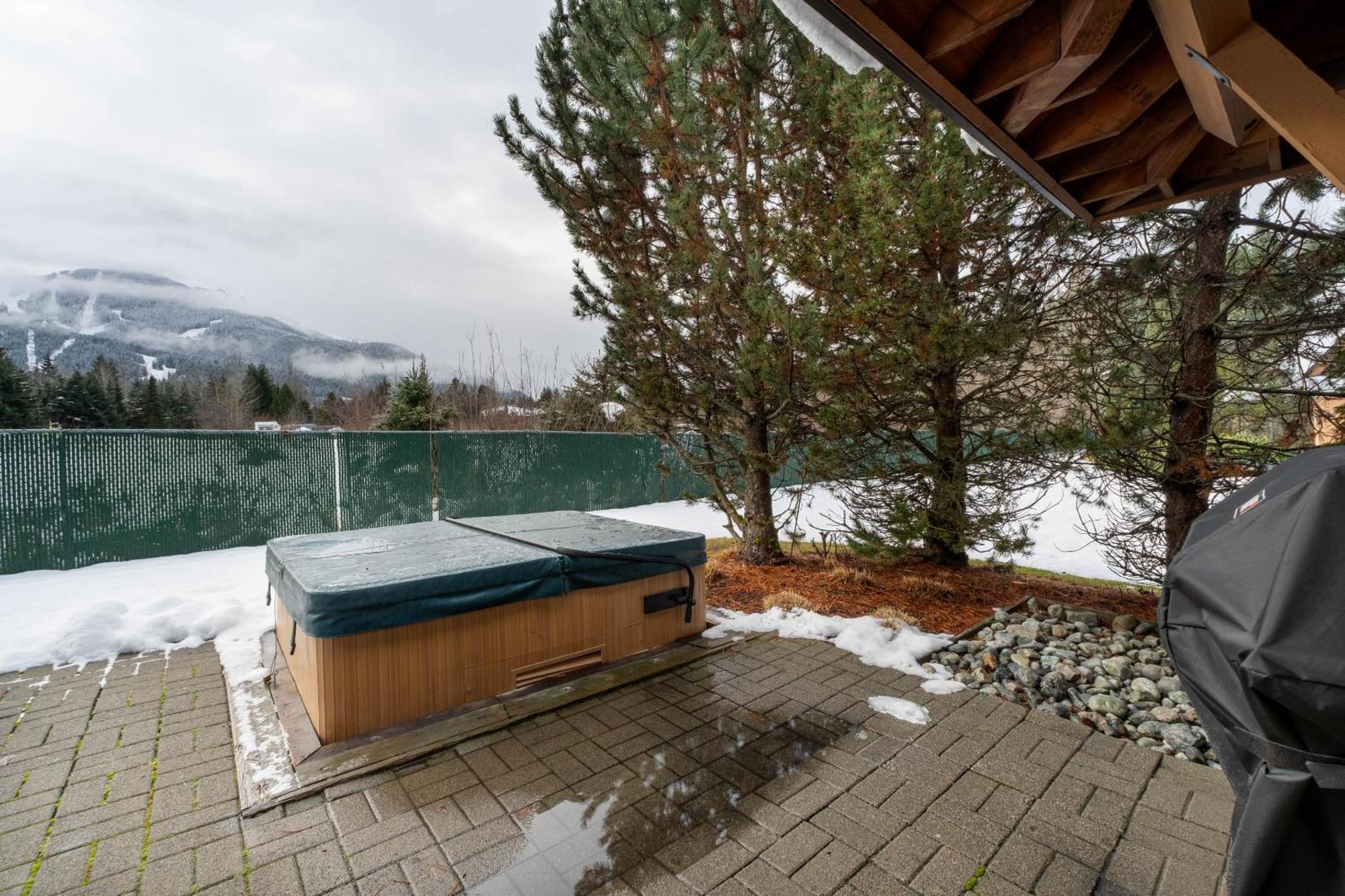 Montebello By Whistler Premier エクステリア 写真